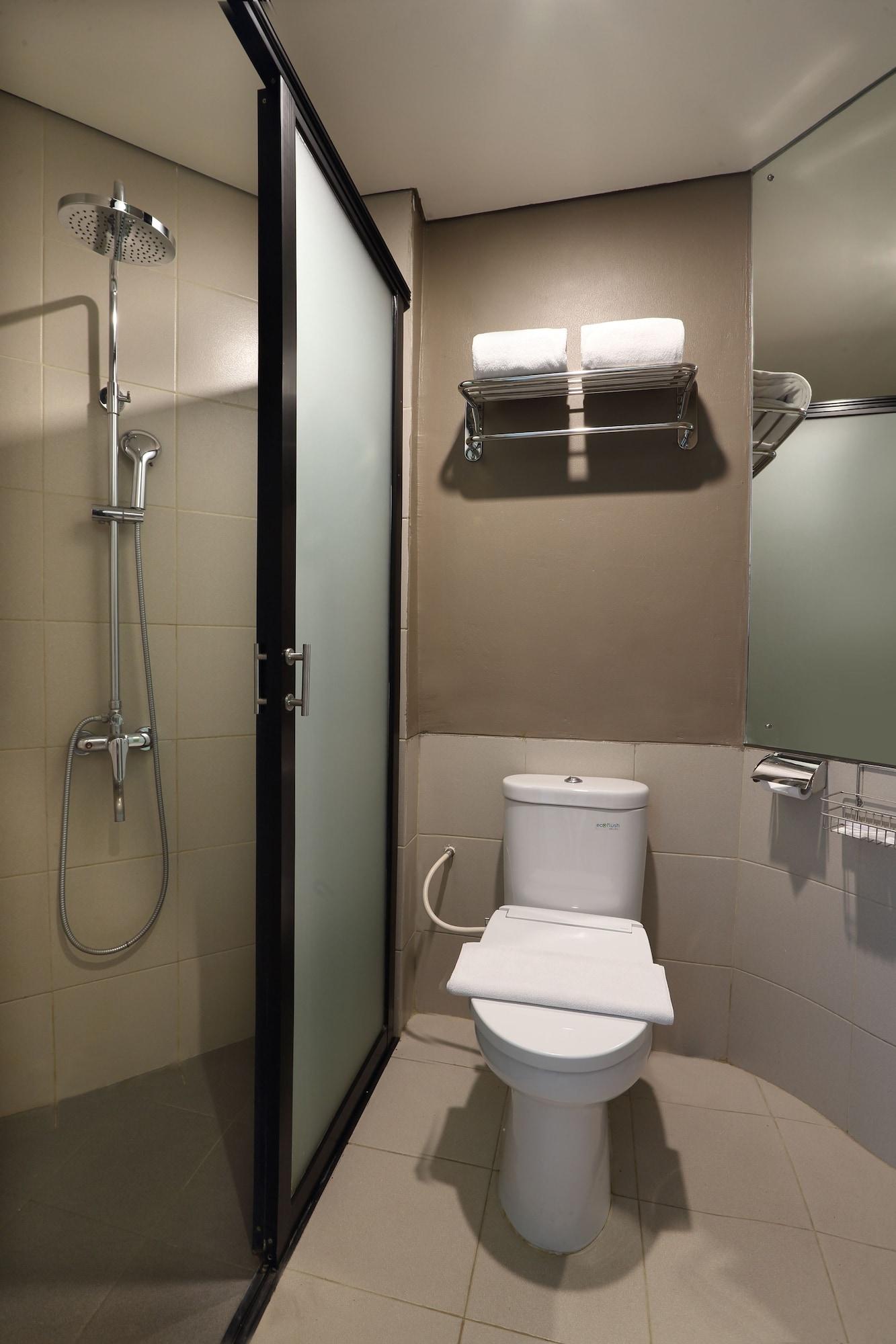 Lemo Hotel Serpong Тангеранг Экстерьер фото