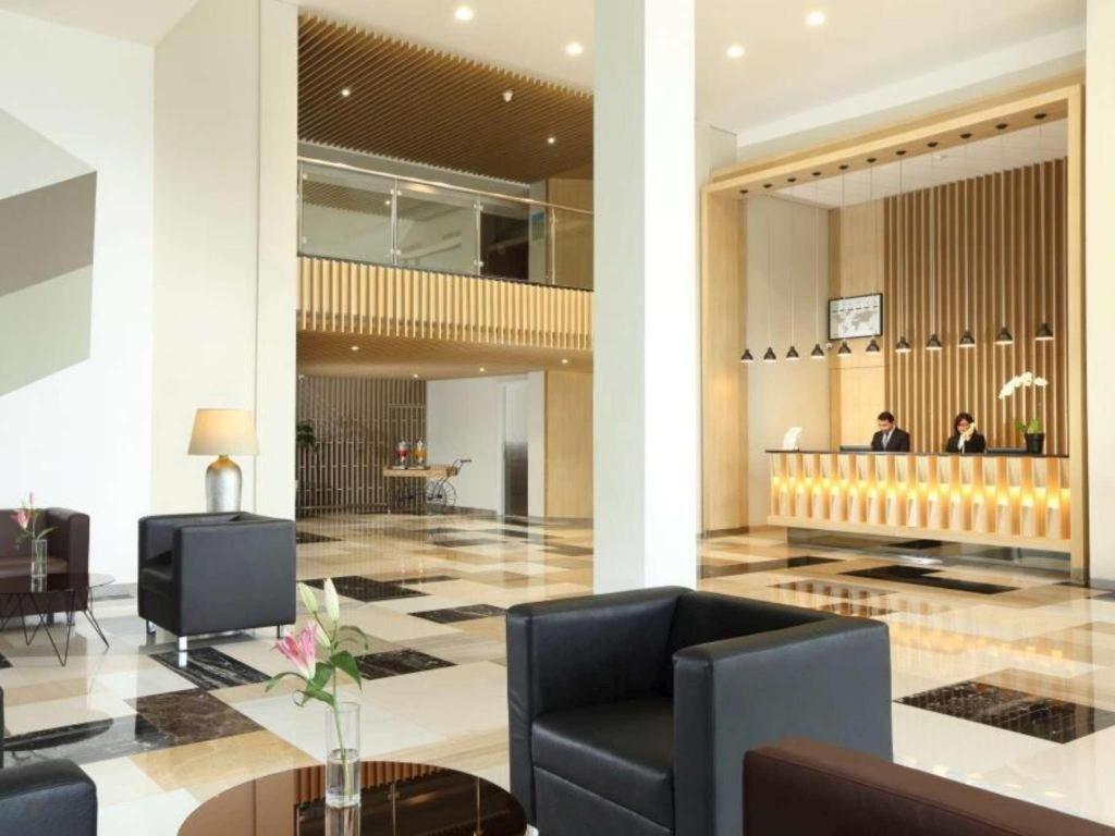 Lemo Hotel Serpong Тангеранг Экстерьер фото