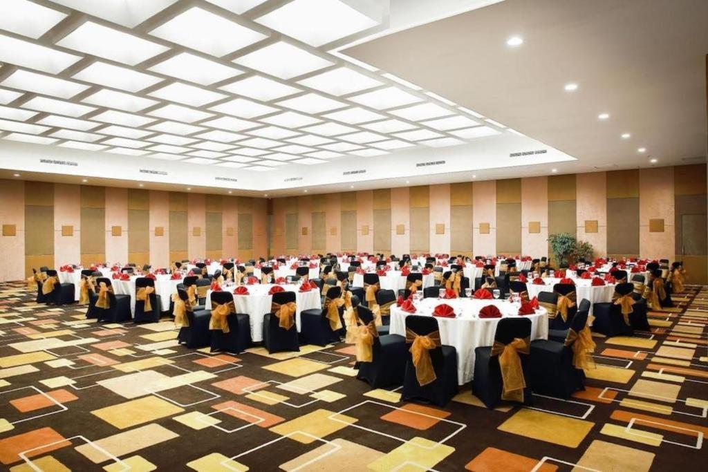 Lemo Hotel Serpong Тангеранг Экстерьер фото