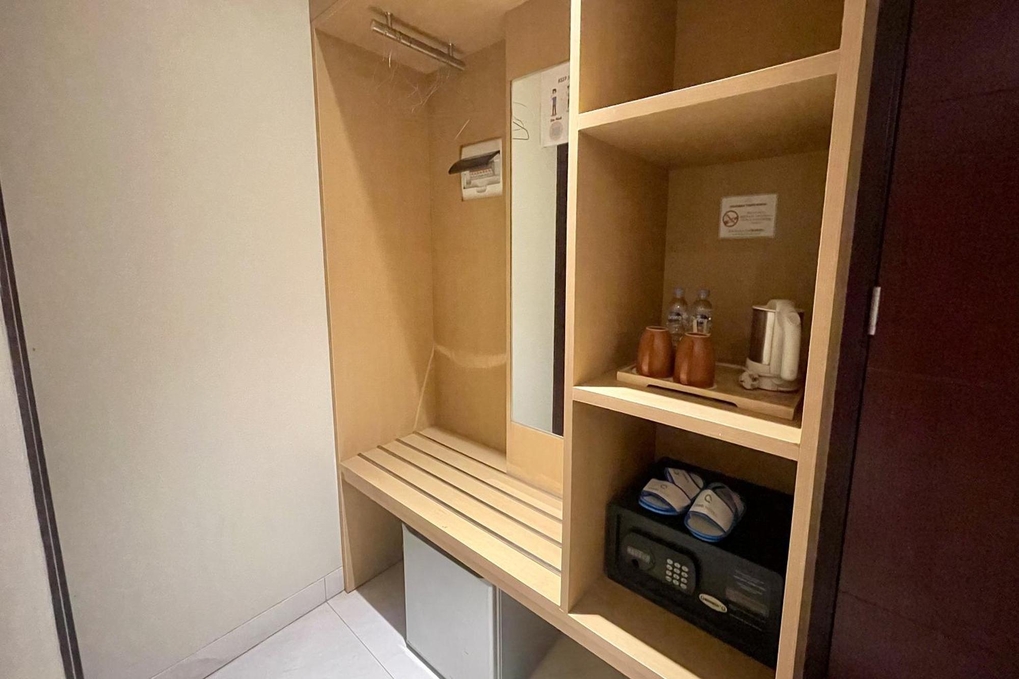 Lemo Hotel Serpong Тангеранг Экстерьер фото
