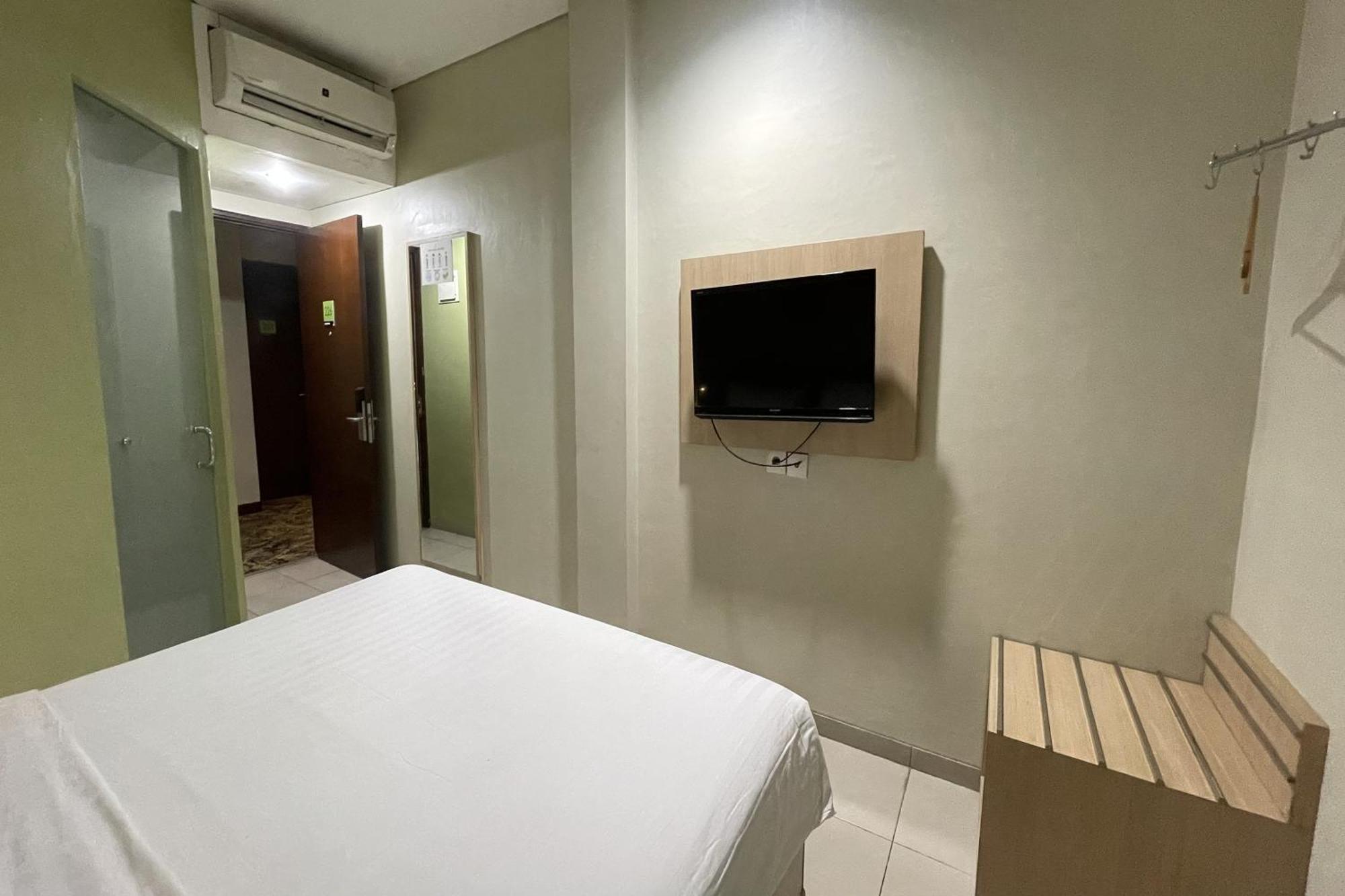 Lemo Hotel Serpong Тангеранг Экстерьер фото