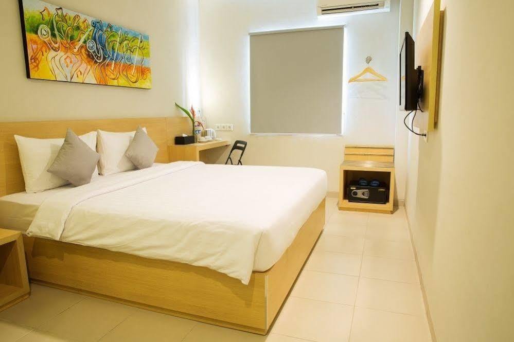 Lemo Hotel Serpong Тангеранг Экстерьер фото