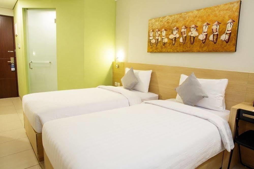 Lemo Hotel Serpong Тангеранг Экстерьер фото