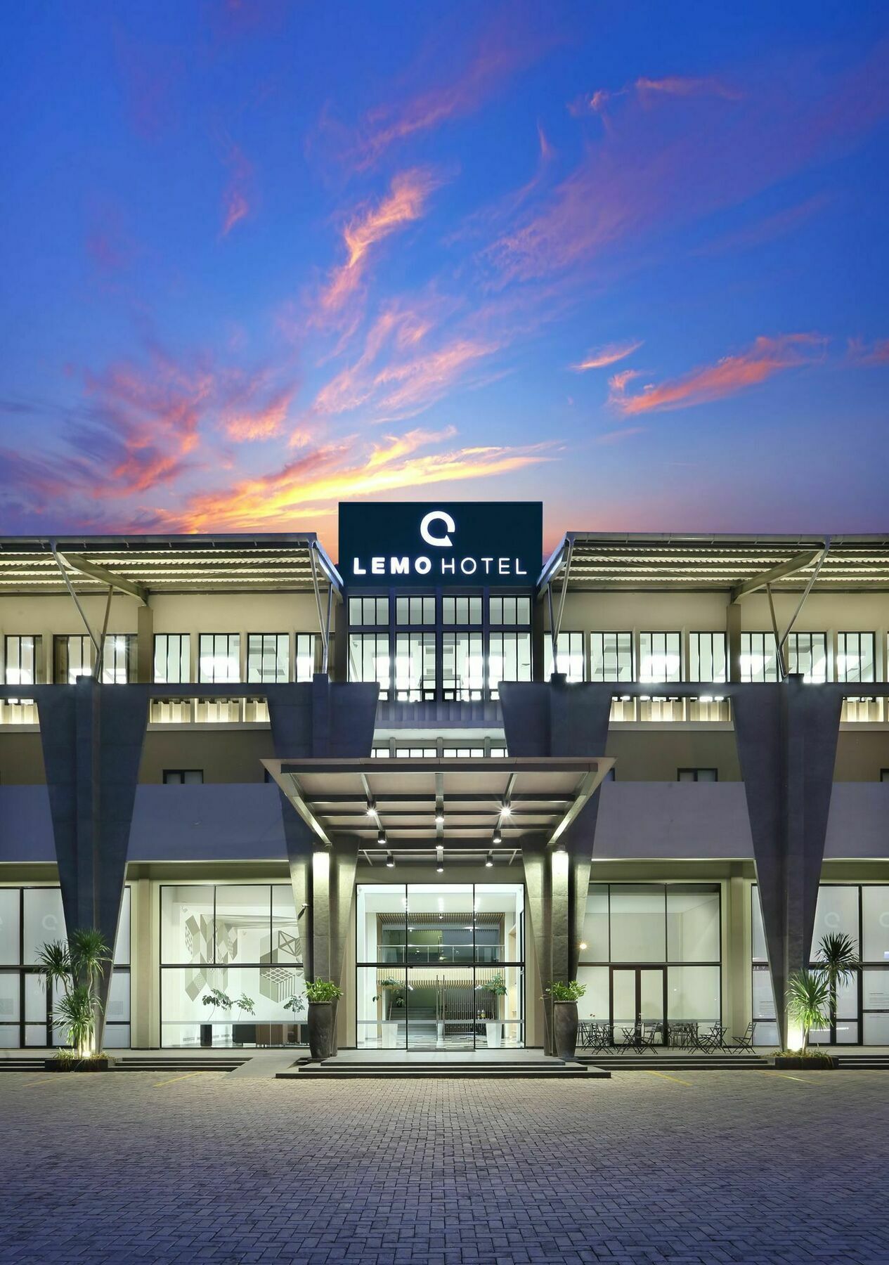 Lemo Hotel Serpong Тангеранг Экстерьер фото
