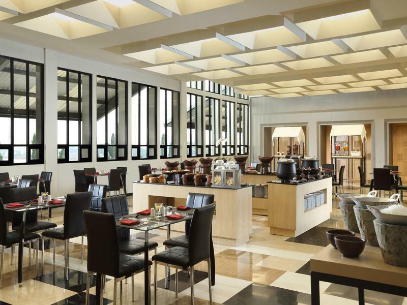 Lemo Hotel Serpong Тангеранг Экстерьер фото